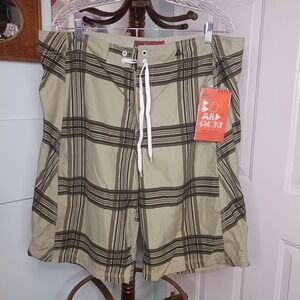 Wonderwall Swim Surf Boat Board Short Mens 38 Tan/Khaki Green Plaid Lightweight